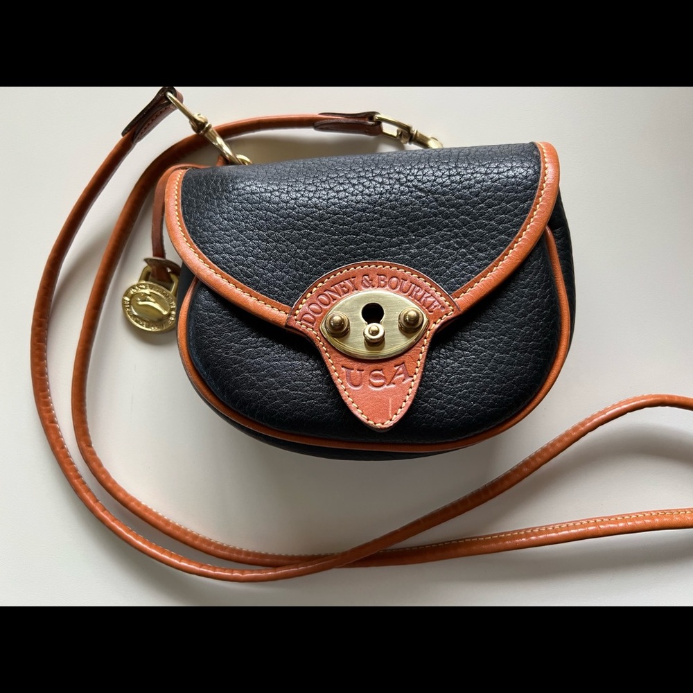 Dooney & Bourke Mini crossbody belt bag excellent